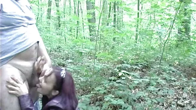 Moglie con tette piccole si masturba in bagno porno totale nonne mentre il marito la toglie