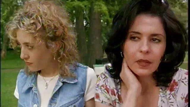 Agente femminile. nuovi agenti porno nonne in calore incredibili abilità di guida