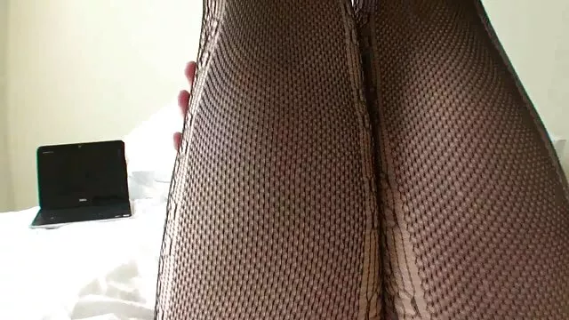 Donna nera con culo nonne vogliose italiane carnoso succhia cazzo venoso prima di scopare