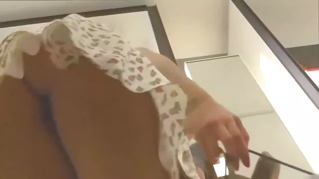 Eroticax Skyla Novea ama il motociclista Tommy video porno di vecchie italiane Gunn