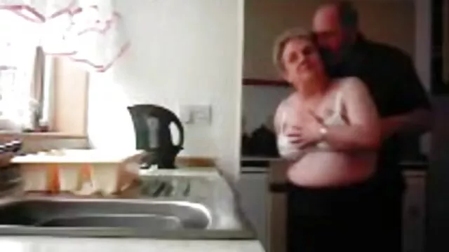 Moglie italiana in orgia interrazziale porno nonne e giovani