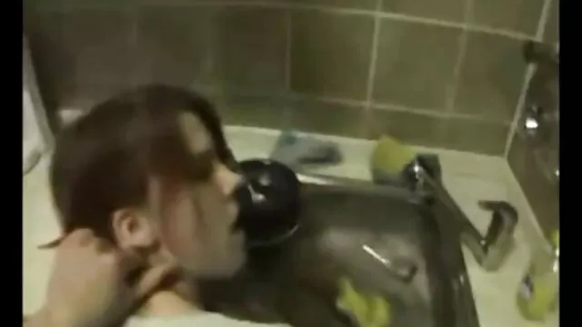 Moglie con sesso porno vecchie grandi tette si riempie di crema