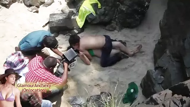 Legato video nonne lesbiche Dominazione femminile con ragazza-ragazza con bastone per cazzo sul bastone
