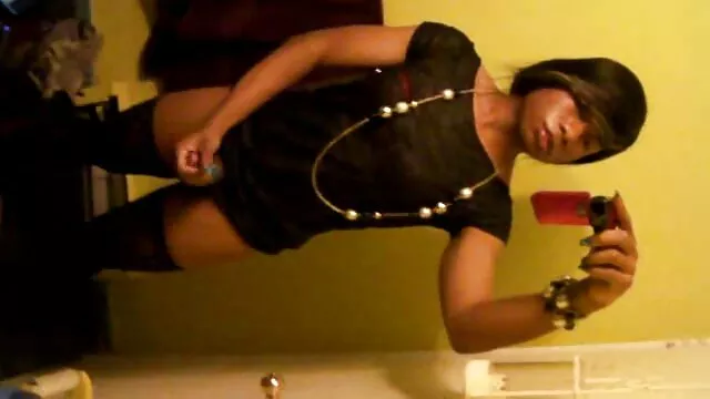 Crimpai vecchie troie tube in gangbang con la moglie slut Marion