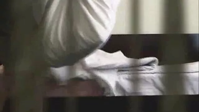 Cornea anime sesso pulcino porno vecchie troie strofina la sua corrente fessura