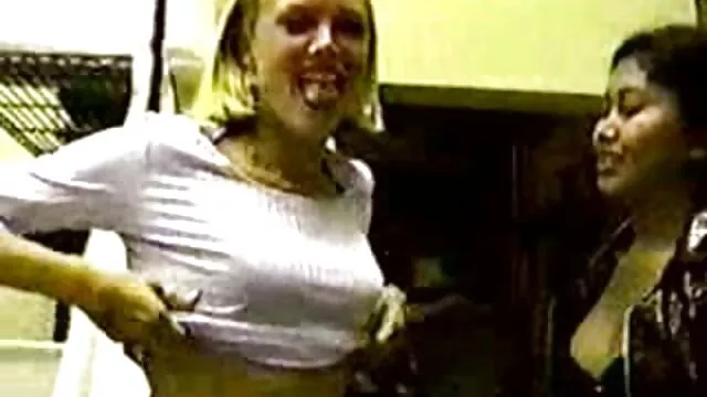Cum4K film vecchie troie adolescente implora per il cazzo con un grosso cazzo con più Tette
